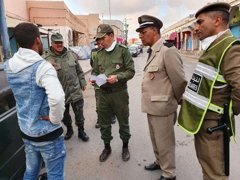 خطر كورونا : وزارةالصحة تدعو المغاربة إلى إرتداء الكمامة وإستكمال التلقيح