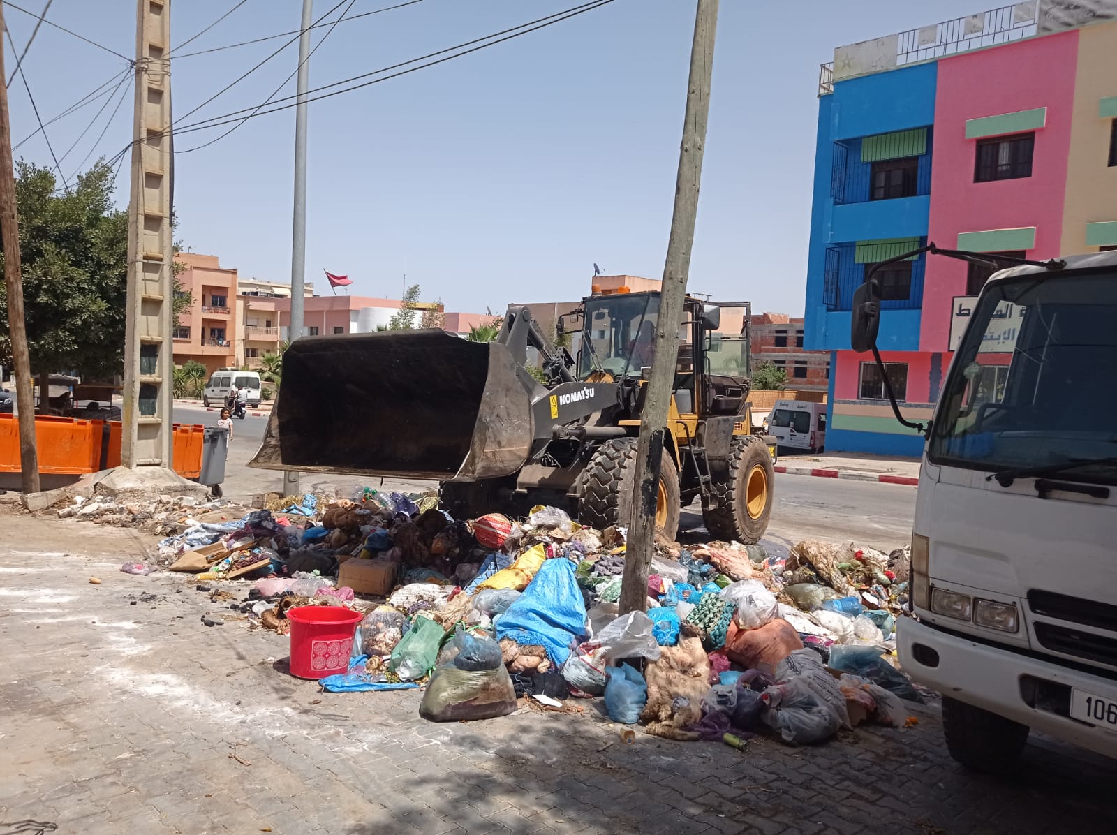 جماعة المهدية ومسؤولي شركة النظافة أوزون ومواجهة نفايات عيد الأضحى