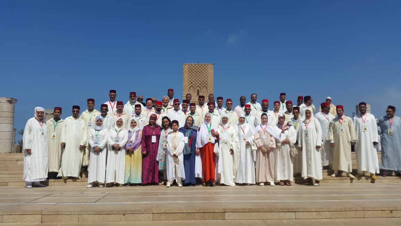 وفد من المنظمة المغربية للتعبئة الوطنية داخل الوطن وخارجه والرابطة المحمدية لأهل البيت النبوي الشريف في زيارة لضريح محمد الخامس طيب الله ثراه